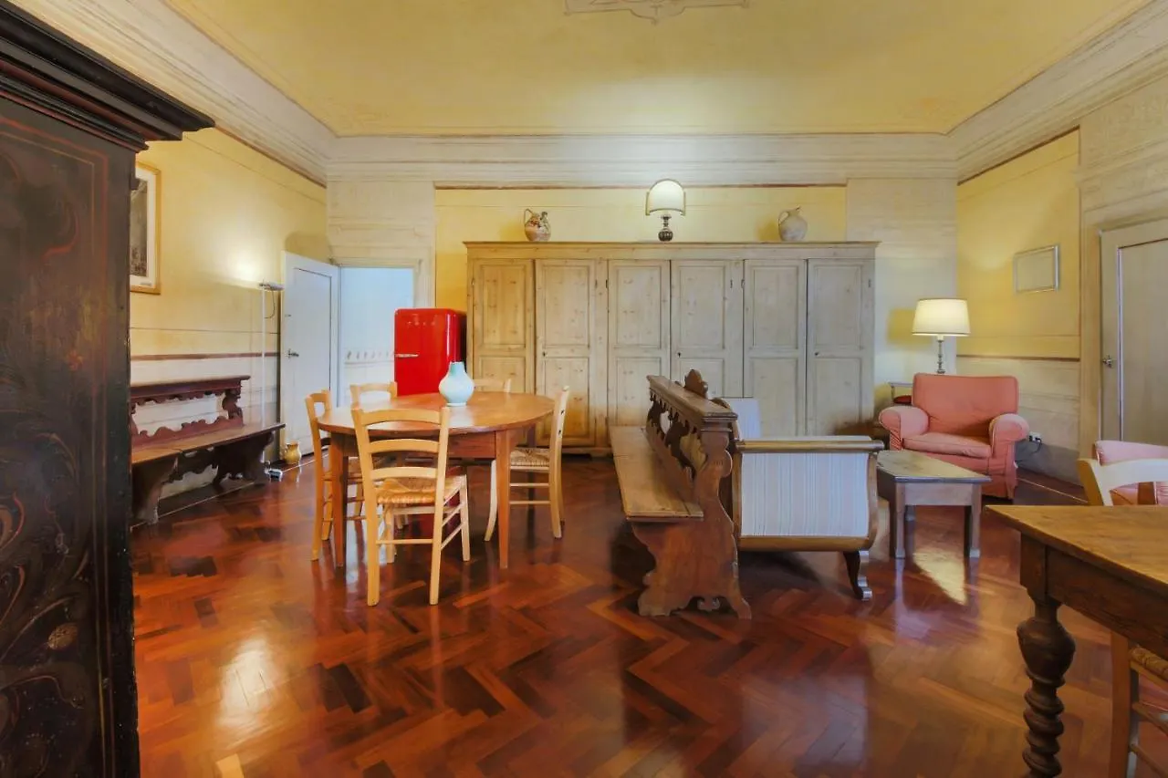 Apartments Florence- Borgo Pinti With Frescoes Florence
